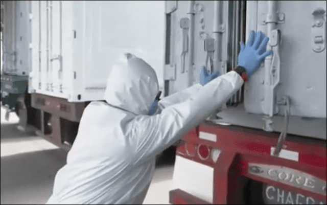 Cámara frigorífica en Ecuador para almacenar a los muertos por coronavirus. (Foto: 20minutos)