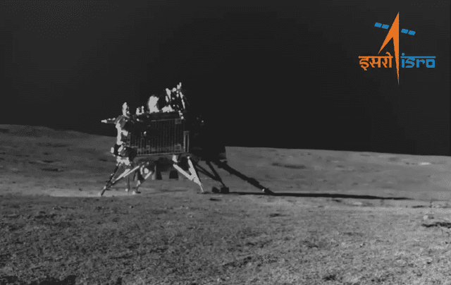  El módulo de aterrizaje Vikram en la superficie lunar. Foto: ISRO   
