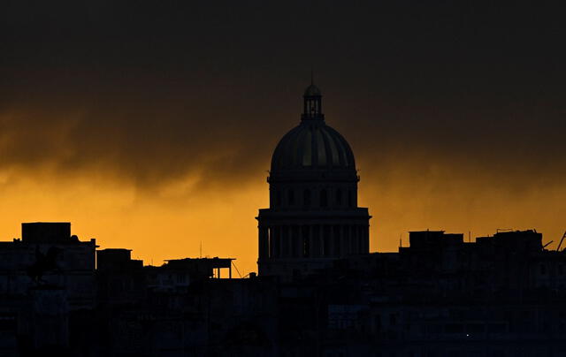 Los cortes de energía en Cuba afectan la producción dentro de la isla caribeña. Foto: AFP.   