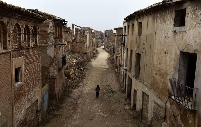 Belchite es un pueblo abandonado en España.