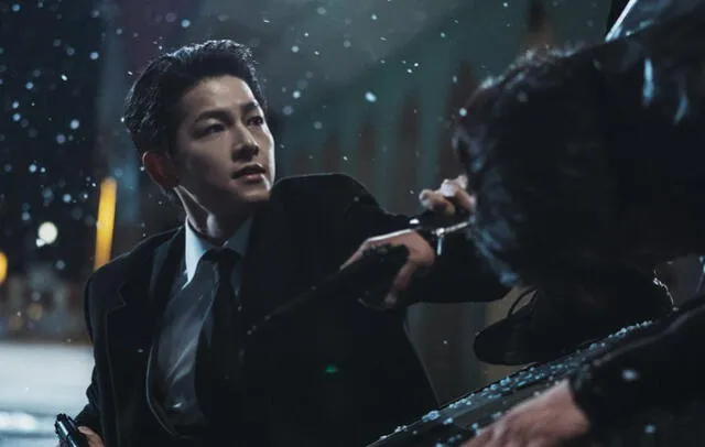 Song Joong Ki como Vincenzo Cassano. Foto: tvN