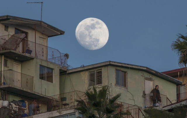 La luna llena de agosto será la primera superluna del 2024. Foto: Omar Martínez / Cuartoscuro   