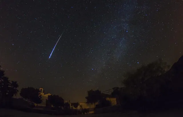 La lluvia de estrellas Perseidas está activa desde el 17 de julio al 24 de agosto, pero alcanza su máxima actividad el 12 de agosto. Foto: El coleccionista de instantes/Flickr   