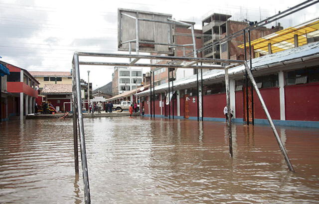 Colapso de viviendas en Puno por granizada