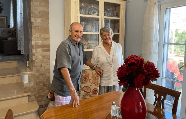 La pareja Smarrellis decidió dejarlo todo para ir a vivir en Italia. Foto: CNN   