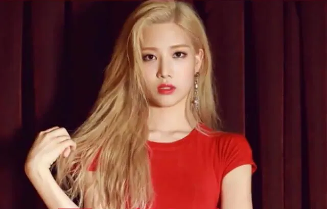 Kim Lip, LOONA