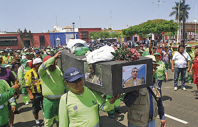 Protestas arrinconan a gestión de alcalde Elidio Espinoza
