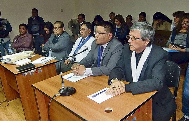 Siete años de cárcel para ex alcalde Roberto Torres y 8 años para dos ex gerentes