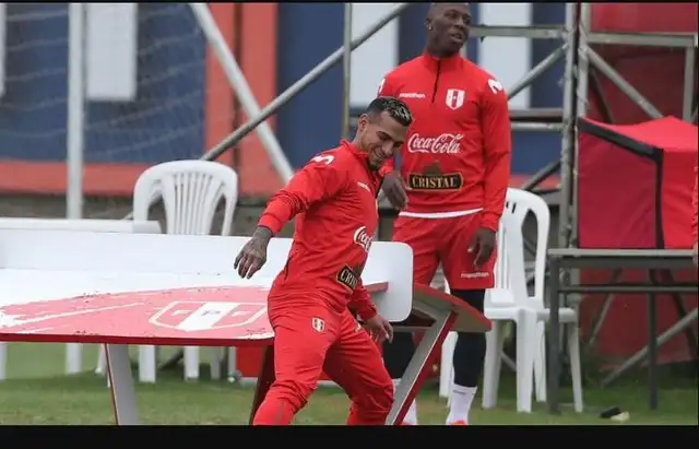 Trauco y Advíncula coronavirus