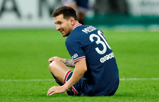 Lionel Messi sufrió tres faltas en su primer encuentro con el PSG. Foto: EFE