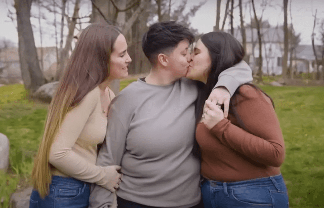 El trío se encuentra meramente feliz. Foto: Youtube/Truly El trío se encuentra meramente feliz. Foto: Youtube/Truly