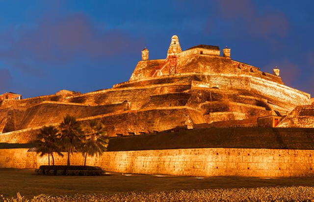  Así luce el castillo de San Felipe de noche. Foto: El Espectador 