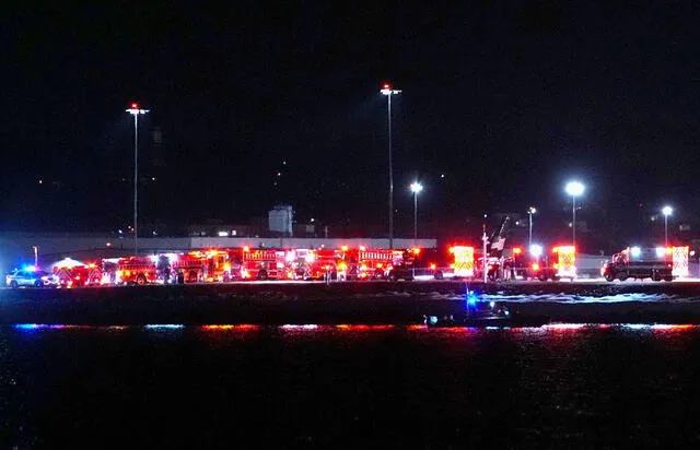 El Aeropuerto Nacional Reagan indicó en redes sociales que “todos los despegues y aterrizajes han sido suspendidos. Foto: AFP.   