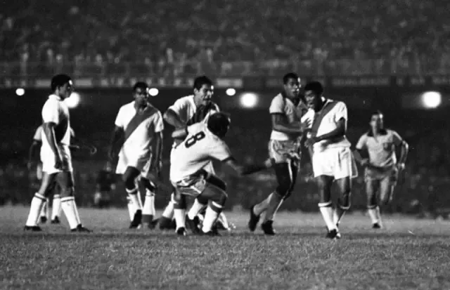 ¿Por qué Orlando La Torre no jugó ante Brasil en México 70 si decían que podía parar a Pelé?