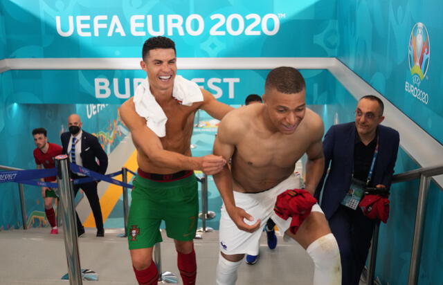 Cristiano Ronaldo y Kylian Mbappé protagonizaron un ameno momento tras el partido entre Portugal-Francia por la Eurocopa 2021