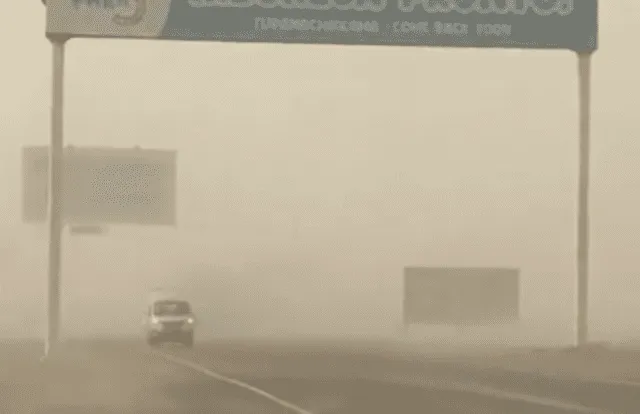 Poca visibilidad vehicular por los fuertes vientos. Foto. Canal N   