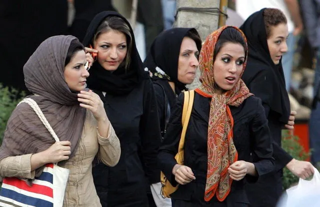 ¡DE NO CREER! Las insólitas prohibiciones sexistas que enfrentan las mujeres en Irán