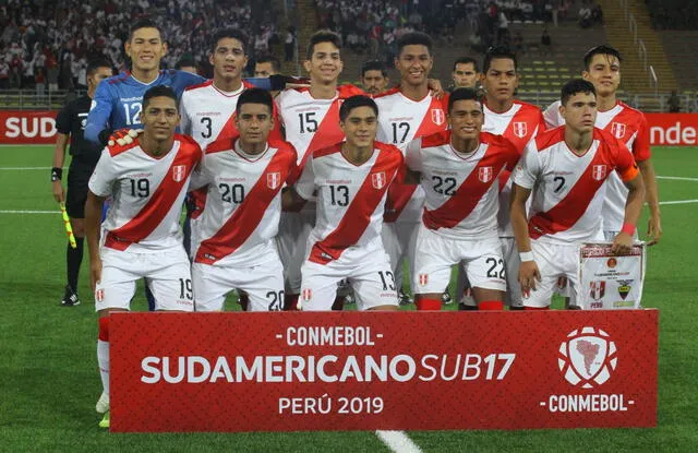 Kluiverth Aguilar vistiendo la camiseta de la selección peruana. Foto: archivo GLR.   