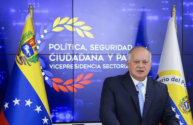 Durante conferencia de prensa, Cabello ironizó sobre el regreso del opositor Edmundo González. Foto: AFP.   