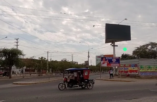 La propaganda política de Somos Perú fue retirada sin ninguna autorización. Foto: La República