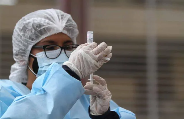 Según el Ministerio de Salud, un total de 15 596 074 personas ya completaron su esquema de vacunación hasta el 3 de noviembre. Foto: Jaime Mendoza Ruiz/La República