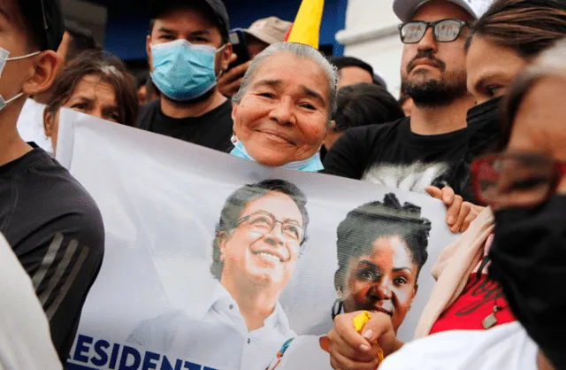 Simpatizante de Gustavo Petro durante su campaña en Cúcuta. Foto: EFE