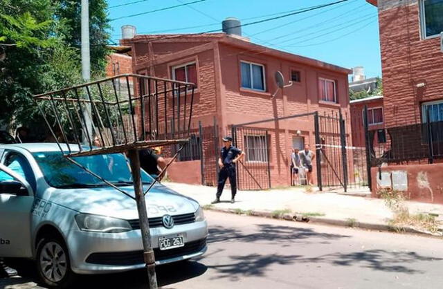 La policía acudió a la vivienda por el llamado de la expareja de la mujer. Foto: La Voz