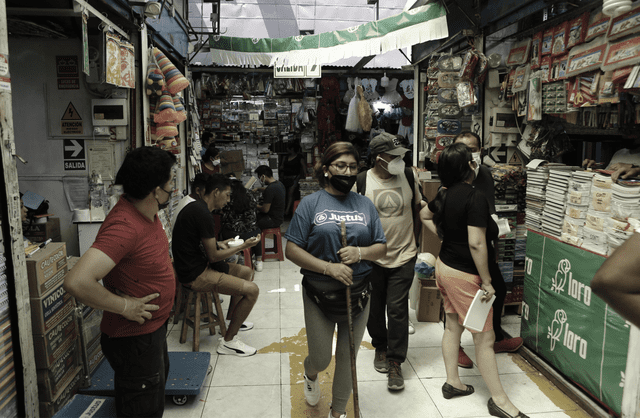 ¿En qué galerías se pueden comprar útiles escolares para el regreso a clases? Foto: Marco Cotrina/LR.