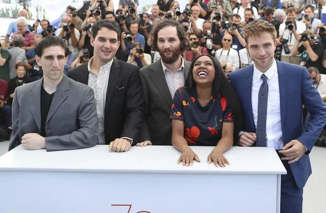 Robert Pattinson conquista Cannes con drama en el que luce irreconocible|FOTOS