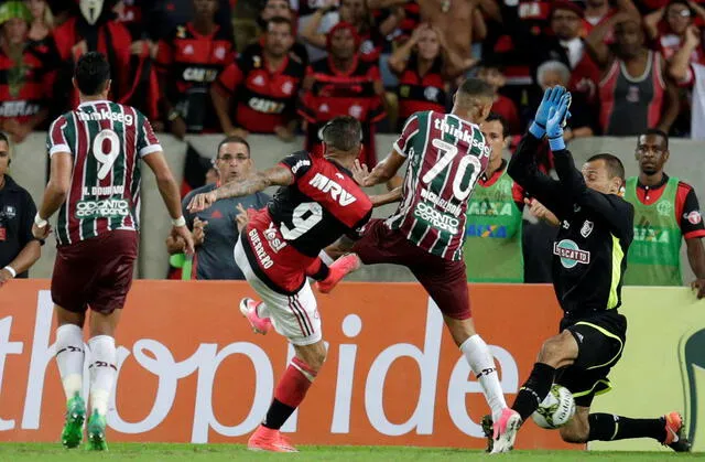 Paolo Guerrero en el Flamengo: Día de carnaval