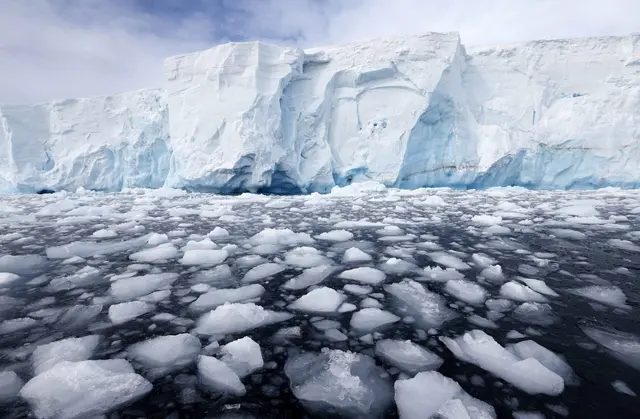 El informe advierte la pérdida de las capas de hielo y las vitales corrientes oceánicas. Foto: EFE El informe advierte la pérdida de las capas de hielo y las vitales corrientes oceánicas. Foto: EFE