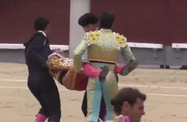 Torero queda gravemente herido tras ser corneado durante festival [VIDEO]