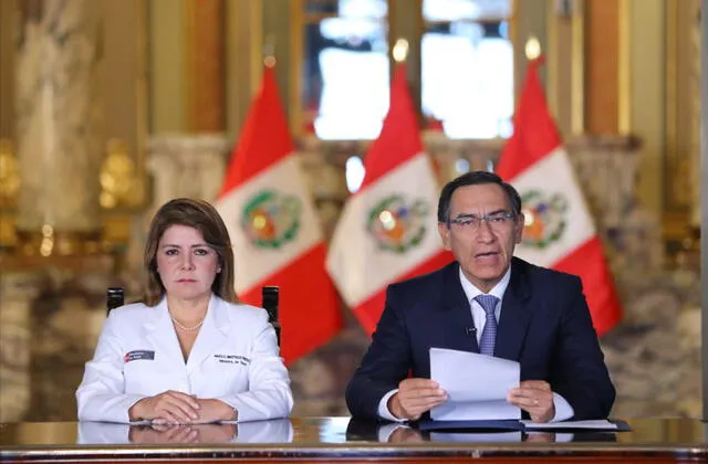 El presidente Martín Vizcarra dio el mensaje a la nación sobre caso de coronavirus junto a la ministra de Salud,  Elizabeth Hinostroza. Foto: Presidencia.