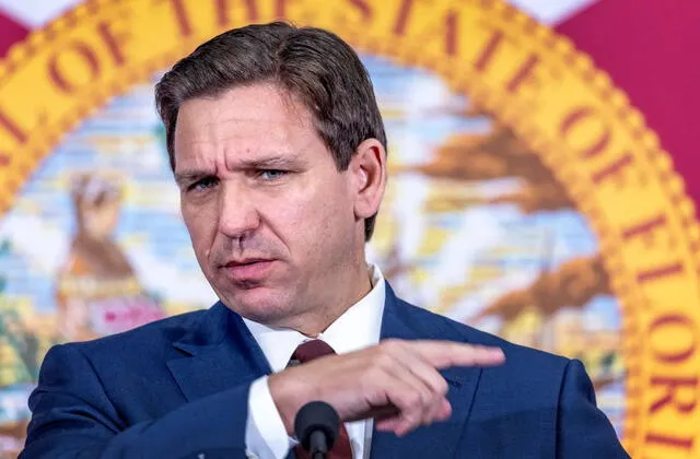  Los acuerdos del 287 (g), aprobados por Ron DeSantis, permiten que las fuerzas policiales actúen como agentes federales del ICE. Foto: EFE 