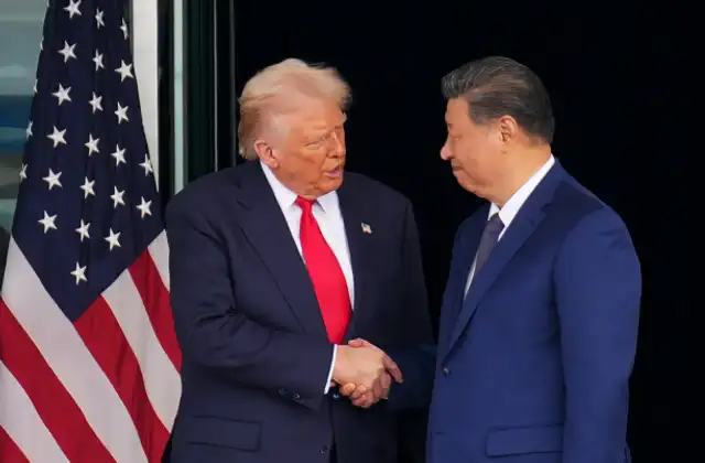  Donald Trump y Xi Jinping se sacuden las manos. Foto: Bloomberg   