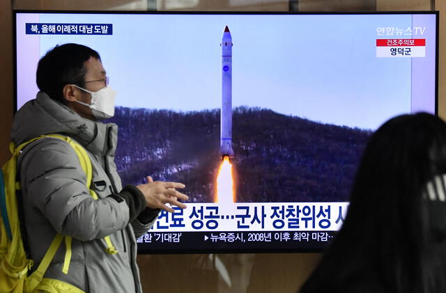 Corea del Norte respondió lanzando un misil al mar de Corea del Sur. Foto: AFP