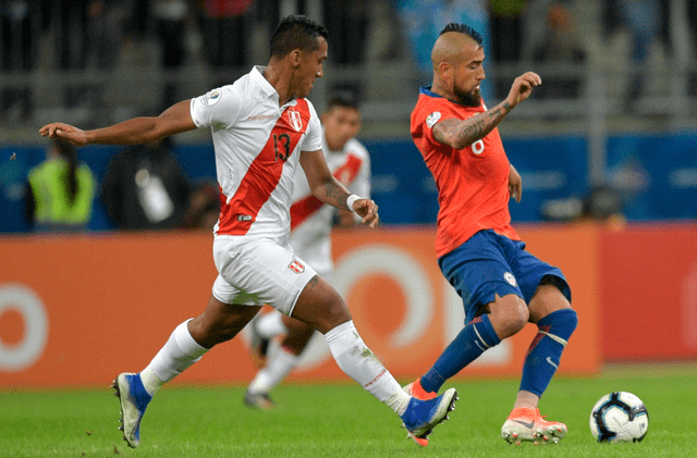  Perú vs Chile enfrenta a las selecciones que se encuentran en el fondo de la tabla en las Elimiantorias 2026. Foto: AFP   