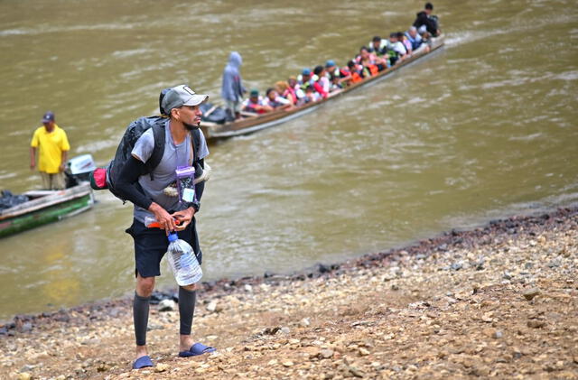 Las sanciones buscan desincentivar el cruce por la peligrosa selva del Darién, que es conocida por ser un paso mortal para muchos migrantes. Foto: AFP   