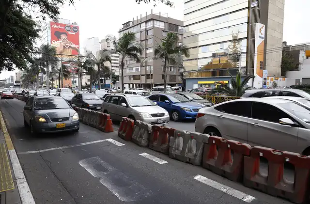 Propuesta de la MML busca aliviar el tráfico, pero expertos aseguran que generaría una demanda inducida. Foto: Sebastián Blanco / La República Propuesta de la MML busca aliviar el tráfico, pero expertos aseguran que generaría una demanda inducida. Foto: Sebastián Blanco / La República