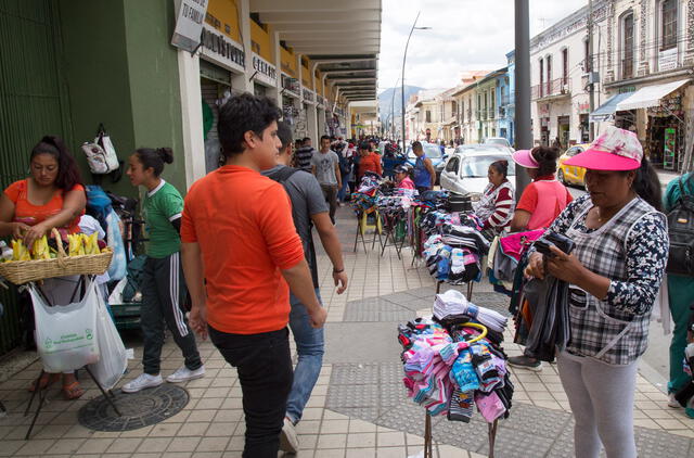 Más del 50% de ecuatorianos percibe menos dinero que antes de la pandemia del COVID-19. (Foto: difusión)