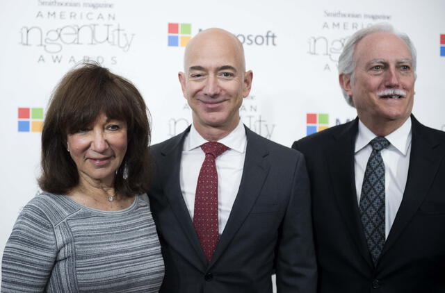  En 1994, Miguel y su esposa invirtieron 250.000 dólares en Amazon, la empresa de su hijo adoptivo Jeff Bezos. Foto: AFP   