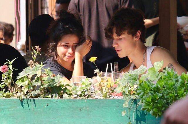 Camila Cabello fue captada llorando en setiembre de 2021. Foto: Backgrid