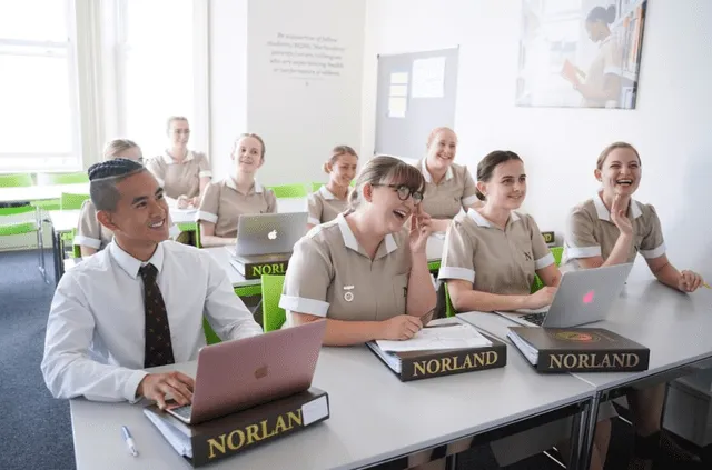 Hay un 5% de estudiantes masculinos en Norland College. Foto: Instagram Norland College