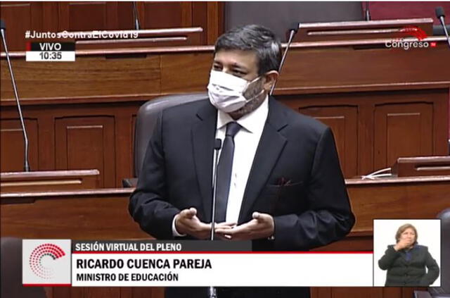 Ricardo Cuenca en el Pleno del Congreso.