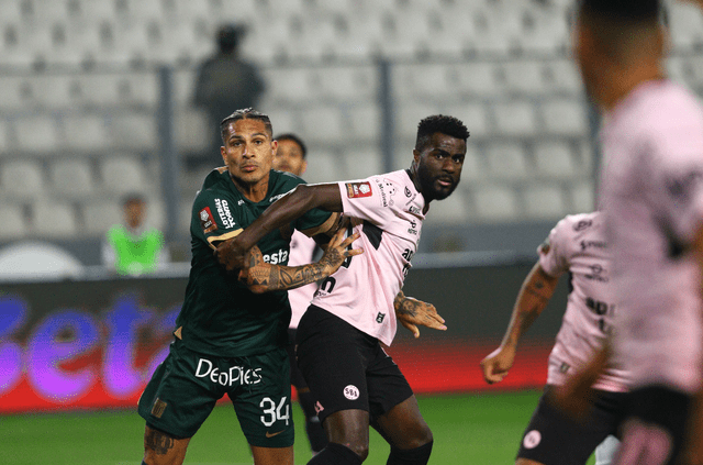  Paolo Guerrero se estrenó como goleador en el Alianza Lima vs Sport Boys. Foto: Luis Jiménez/GLR   