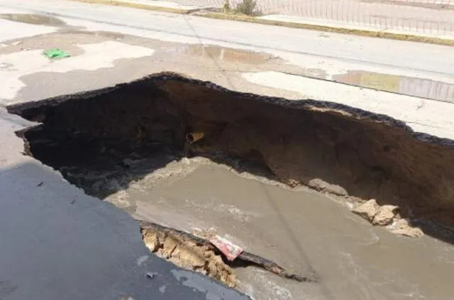 La pista de la avenida Belaunde, en la urbanización Remigio Silva, Chiclayo, tiene más de 50 años de antigüedad. Foto: Andina. Foto: Andina   