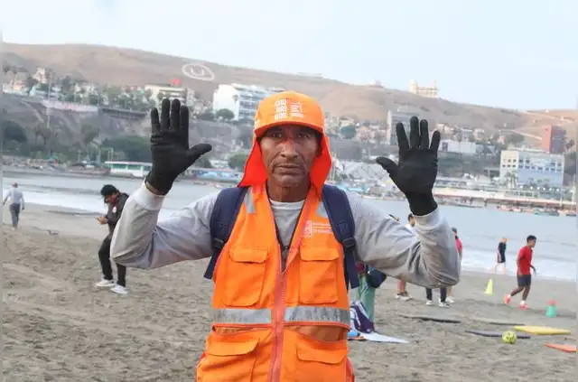 Nicomedes Salcedo considera que cerrar las playas sería una de las opciones para preservar el entorno. Foto: Carlos Félix   