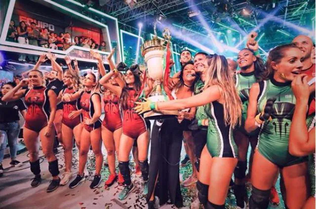 Cathy Sáenz realiza topless y remece Instagram [FOTOS]