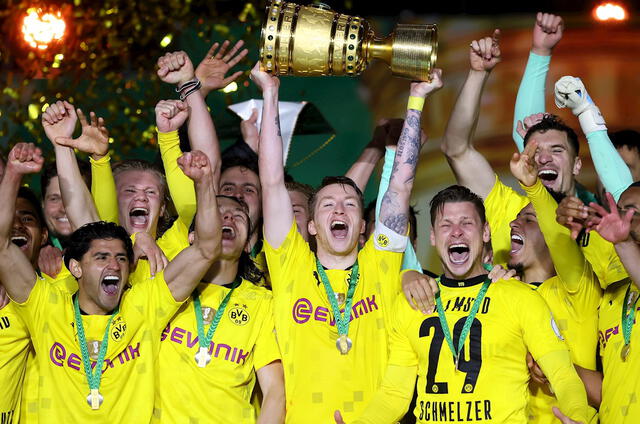 Reus fue capitán del Dortmund y levantó la Copa Alemana. El volante tuvo una temporada con algunas lesiones. Foto: EFE/Martin ​Ros