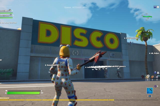 Captura del videojuego Fortnite en escenarios similares al MV "Dynamite" de BTS. Créditos: Fortnite / Big Hit Entertainment